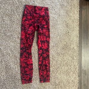 Wunder under tight 25” leggings size 2 red floral